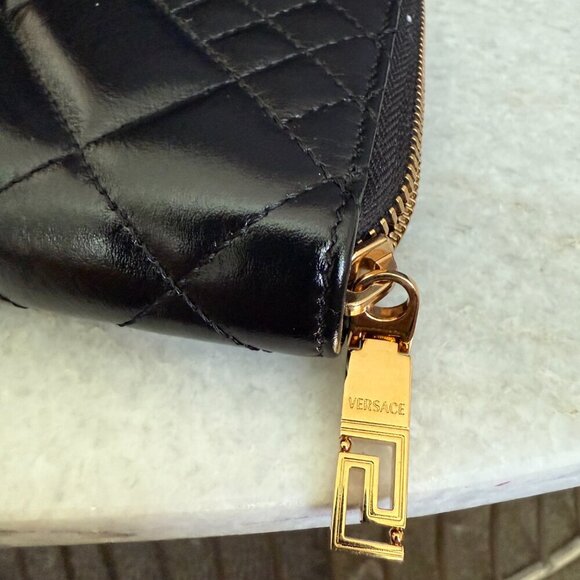 VERSACE QUILTED BLACK LEATHER ZIP AROUND LONG WALLET, 1007135 - Picture 5 of 15